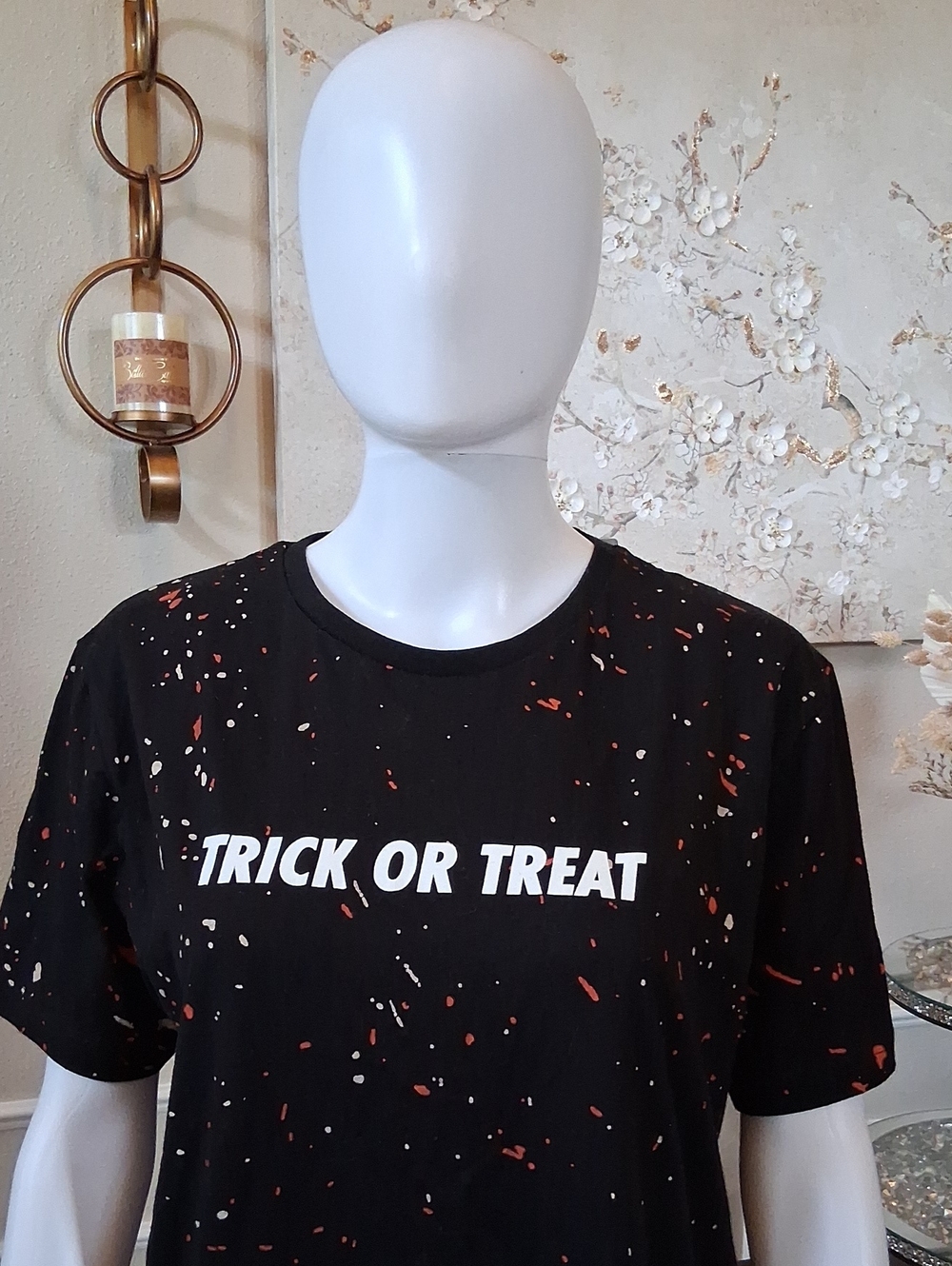 New Women's Trick or Treat Halloween Graphic Tee Short Sleeves Cotton Medium - Picture 5 of 14